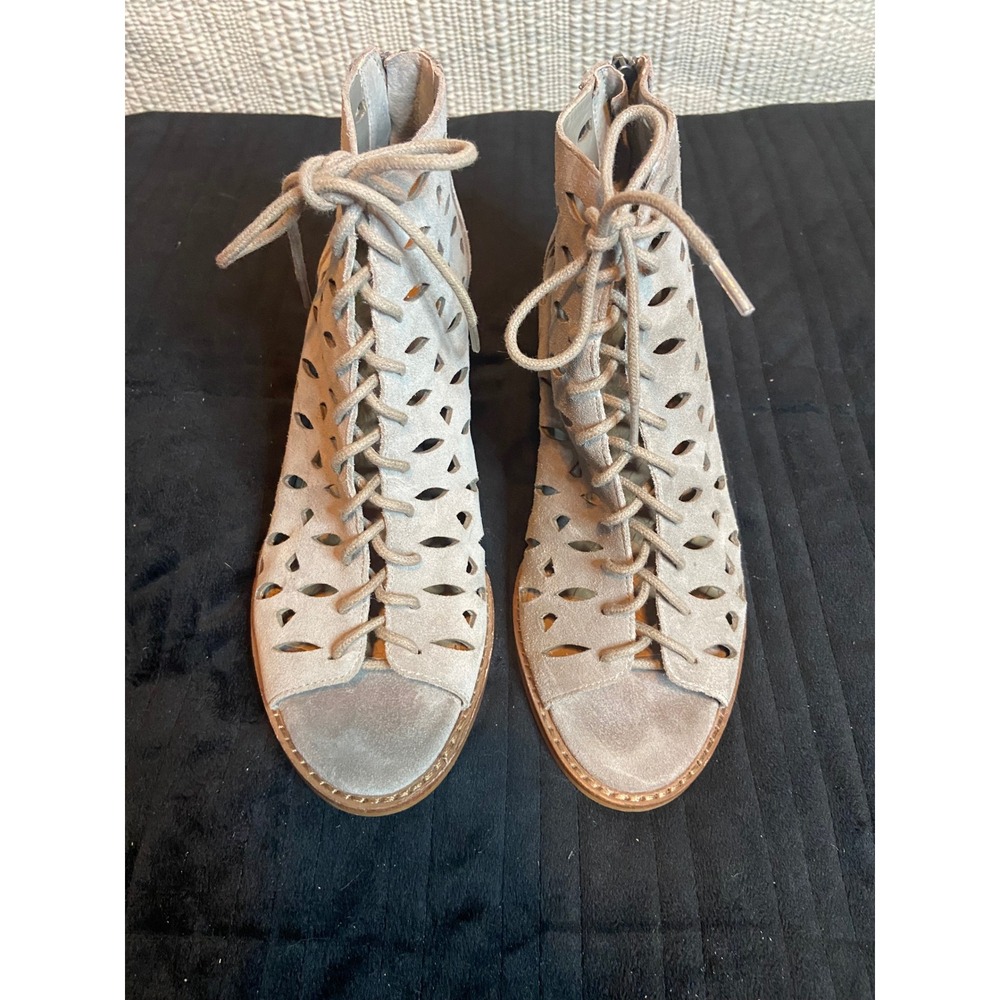 Gianni Bini Grey Suede Laser Cut Lace Up Peep Toe Block Heel Booties Size 8M